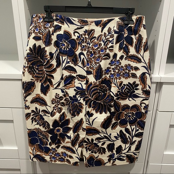 Ann Taylor Ivory/Blue Floral Skirt - Picture 3 of 6